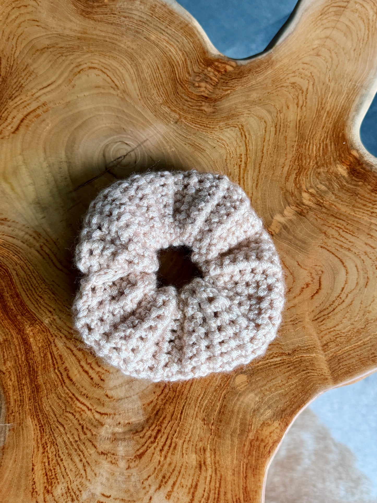 Crochet Scrunchie - Oatmeal