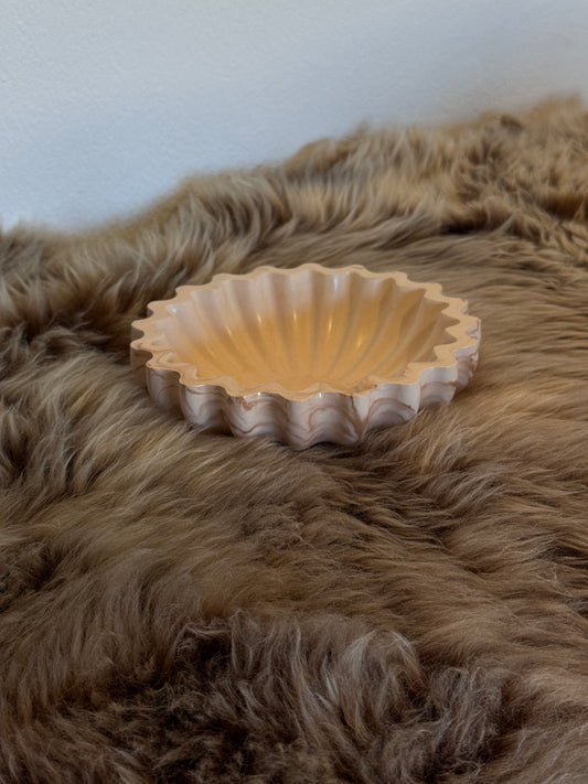 The Solstice Scallop Schale